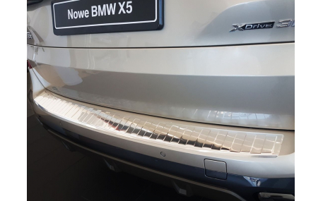 Накладка на задний бампер BMW X5 G05