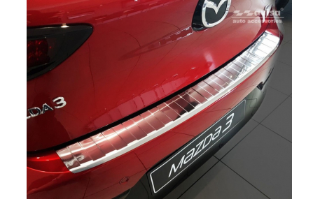 Накладка на задний бампер Mazda 3