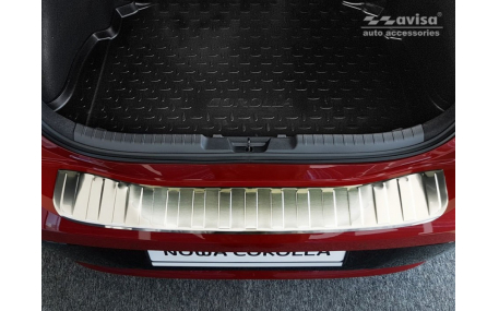 Накладка на задний бампер Toyota Corolla