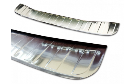 Накладка на задний бампер Toyota Corolla