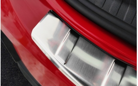 Накладка на задний бампер Audi Q3