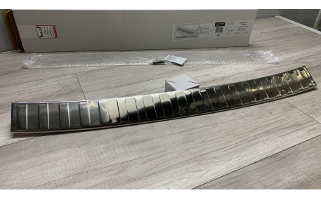 Накладка на задний бампер Volkswagen Touran