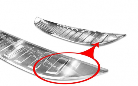 Накладка на задний бампер Mazda CX-3