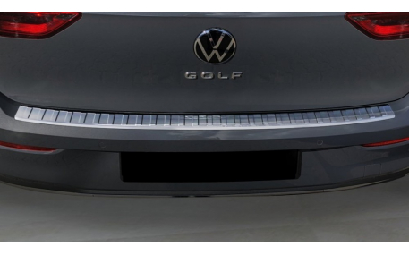 Накладка на задний бампер Volkswagen Golf 8