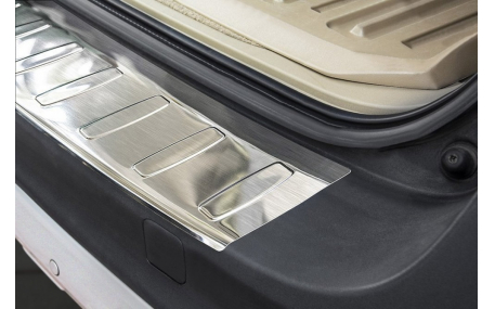 Накладка на задний бампер Volvo XC70