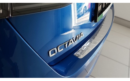 Накладка на задний бампер Skoda Octavia A8