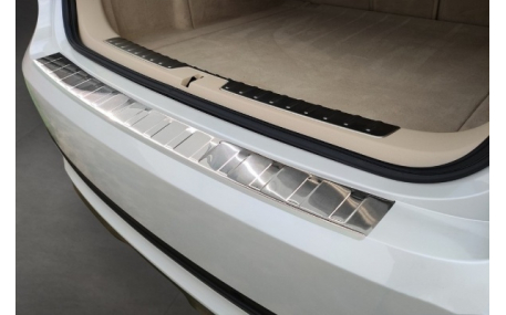 Накладка на задний бампер BMW X6 (F16)