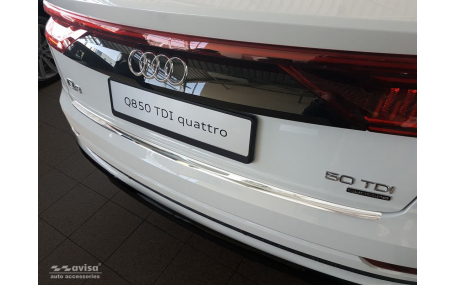 Накладка на задний бампер Audi Q8