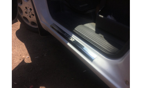 Накладки на пороги Mercedes Vito W638