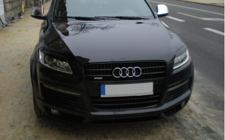 Ресницы AUDI Q7