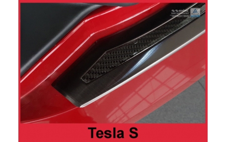 Накладка на задний бампер Tesla Model S
