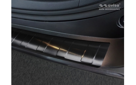 Накладка на задний бампер Toyota RAV4