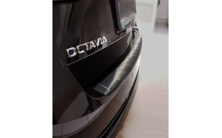 Накладка на задний бампер Skoda Octavia A8