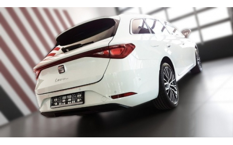 Накладка на задний бампер Seat Leon