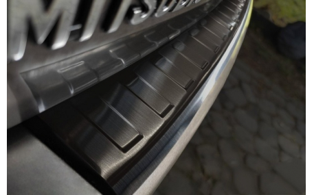 Накладка на задний бампер Peugeot 4007