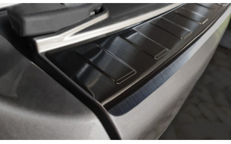 Накладка на задний бампер Peugeot 4007