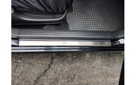 Накладки на пороги Chevrolet Aveo