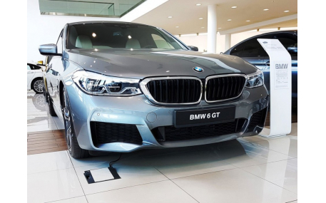 Накладка на задний бампер BMW 6 G32
