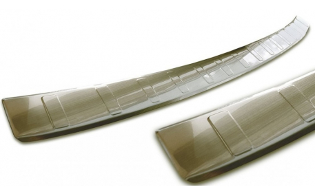 Накладка на задний бампер BMW X7 (G07)