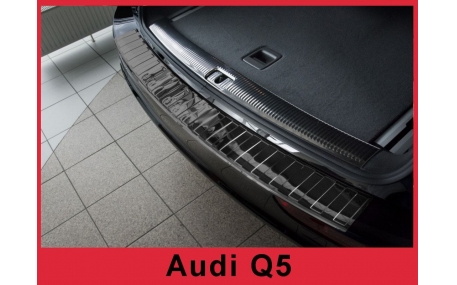 Накладка на задний бампер Audi Q5
