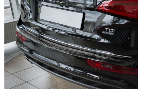 Накладка на задний бампер Audi Q5