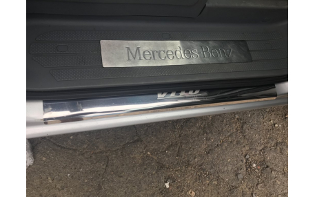 Накладки на пороги Mercedes Vito W639