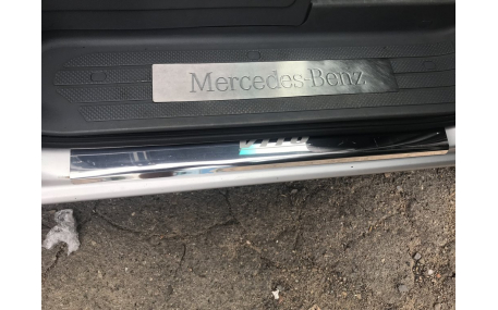 Накладки на пороги Mercedes Vito W639