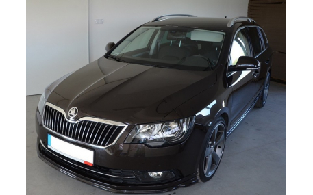 Накладка передняя Skoda Superb