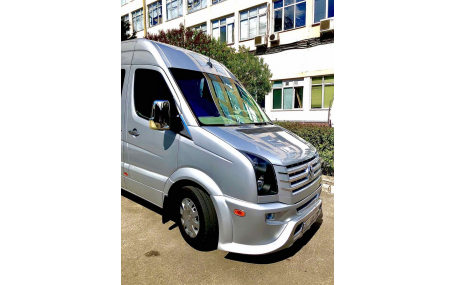 Накладка передняя Volkswagen Crafter