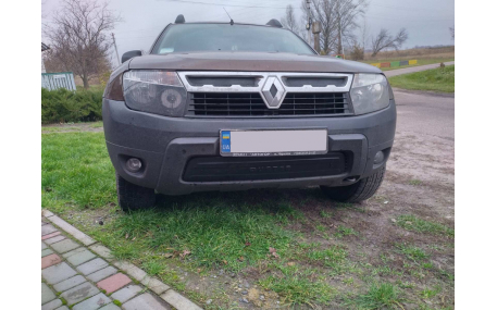 Зимняя накладка на решетку Renault Duster