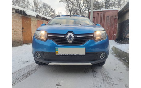 Зимняя накладка на решетку Renault Sandero