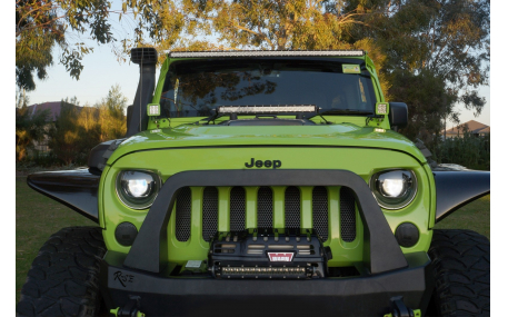 Решетка радиатора Jeep Wrangler JK