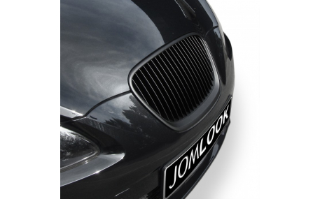 Решетка радиатора Seat Leon 2009-2012