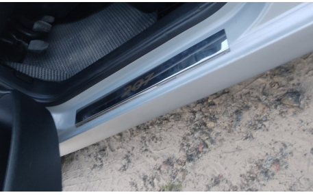 Накладки на пороги Peugeot 207