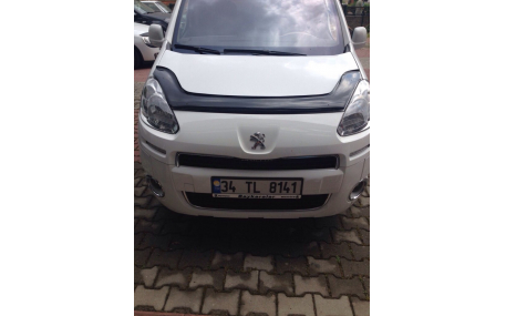 Дефлектор капота Peugeot Partner