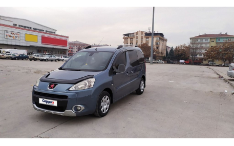 Дефлектор капота Peugeot Partner