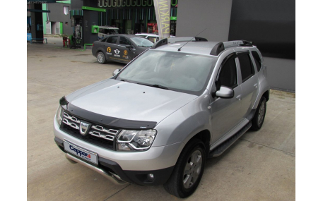 Дефлектор капота Renault Duster