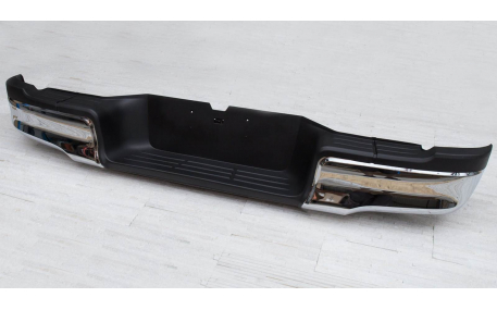 Бампер задний Toyota Hilux