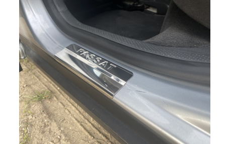 Накладки на пороги Volkswagen Passat B5