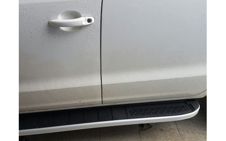 Подножки Volkswagen Amarok