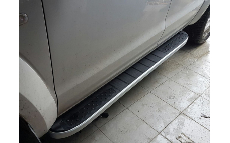 Подножки Volkswagen Amarok