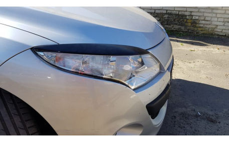 Ресницы Renault Megane