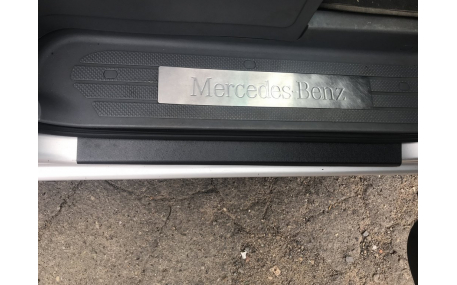 Накладки на пороги Mercedes Vito W639