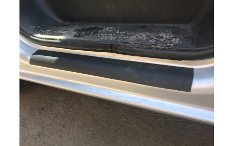 Накладки на пороги Opel Vivaro