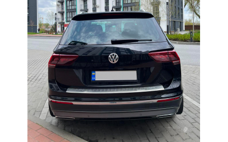 Накладка на задний бампер Volkswagen Tiguan