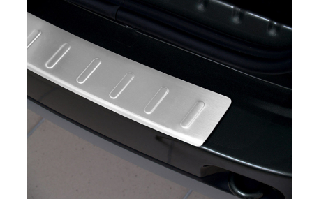 Накладка на задний бампер Renault Duster