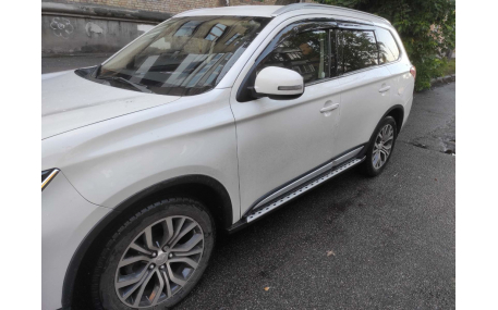 Подножки Mitsubishi Outlander 