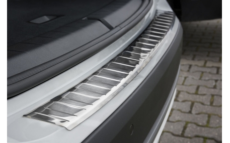 Накладка на задний бампер BMW X1 F48