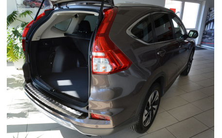 Накладка на задний бампер Honda CR-V