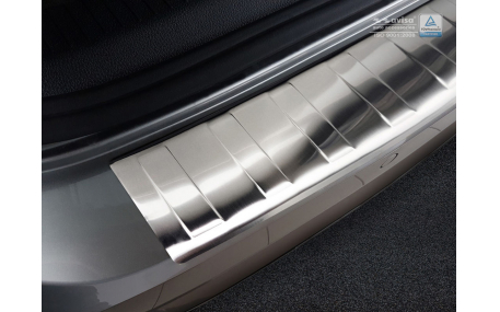 Накладка на задний бампер Volkswagen Golf 7